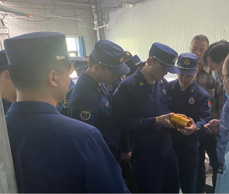 上海市消防救援总队装备技师参观华森公司